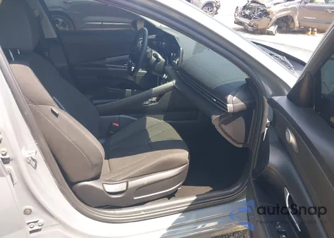 2021 Hyundai Elantra Sel z USA, uszkodzony, nr VIN KMHLS4AG0MU130977